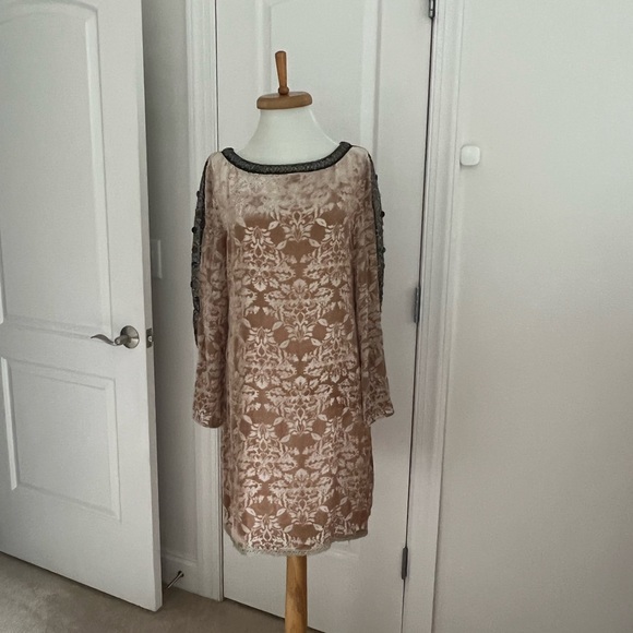 Sundance cocktail dress, velvet lace beaded. - Picture 1 of 8